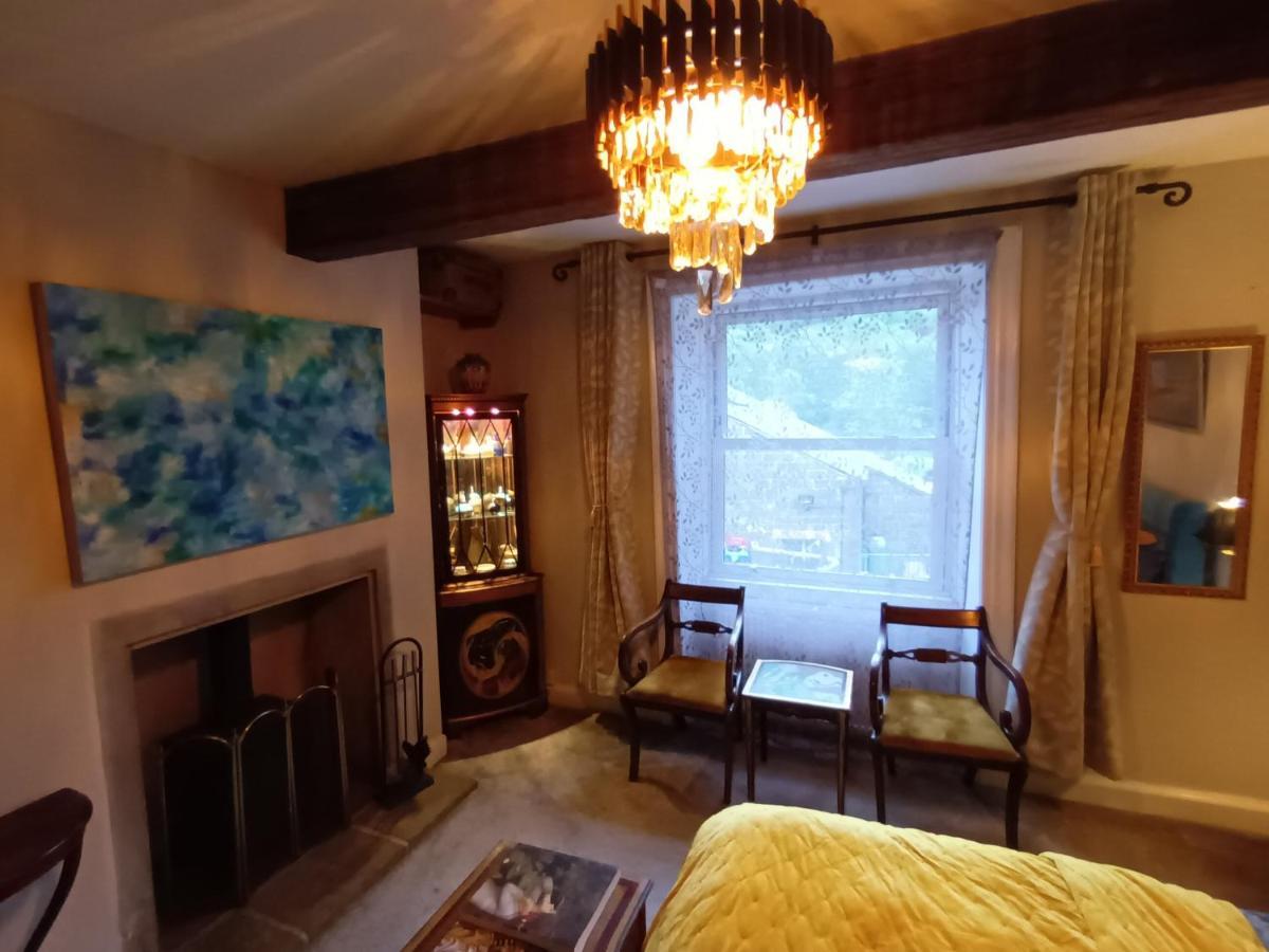 4 Bedroom Period Townhouse In The Heart Of Hebden Гебден-Бридж Екстер'єр фото