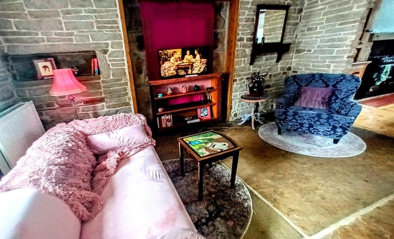 4 Bedroom Period Townhouse In The Heart Of Hebden Гебден-Бридж Екстер'єр фото