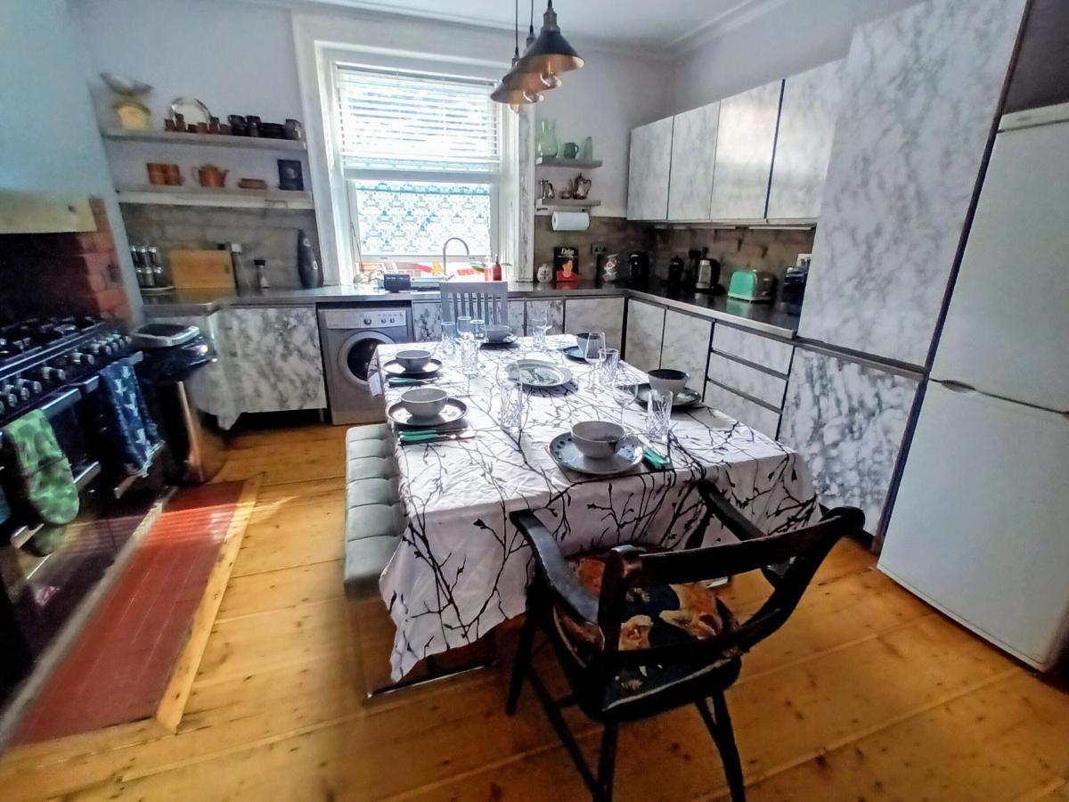 4 Bedroom Period Townhouse In The Heart Of Hebden Гебден-Бридж Екстер'єр фото